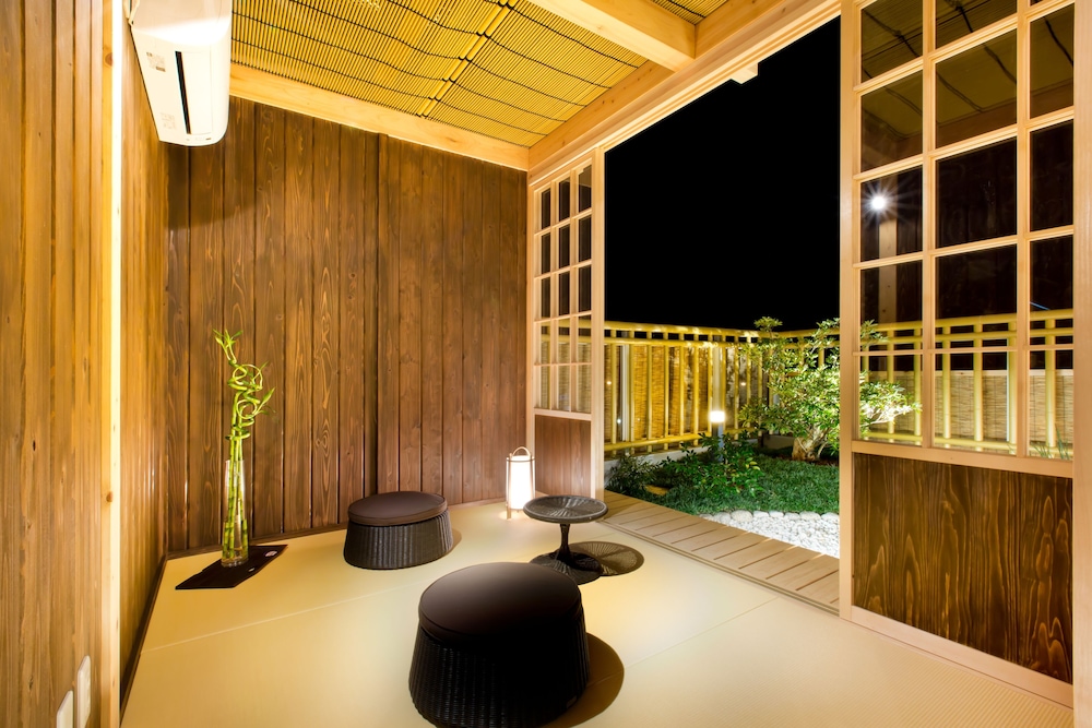 Hotel New Wakasa 35/74