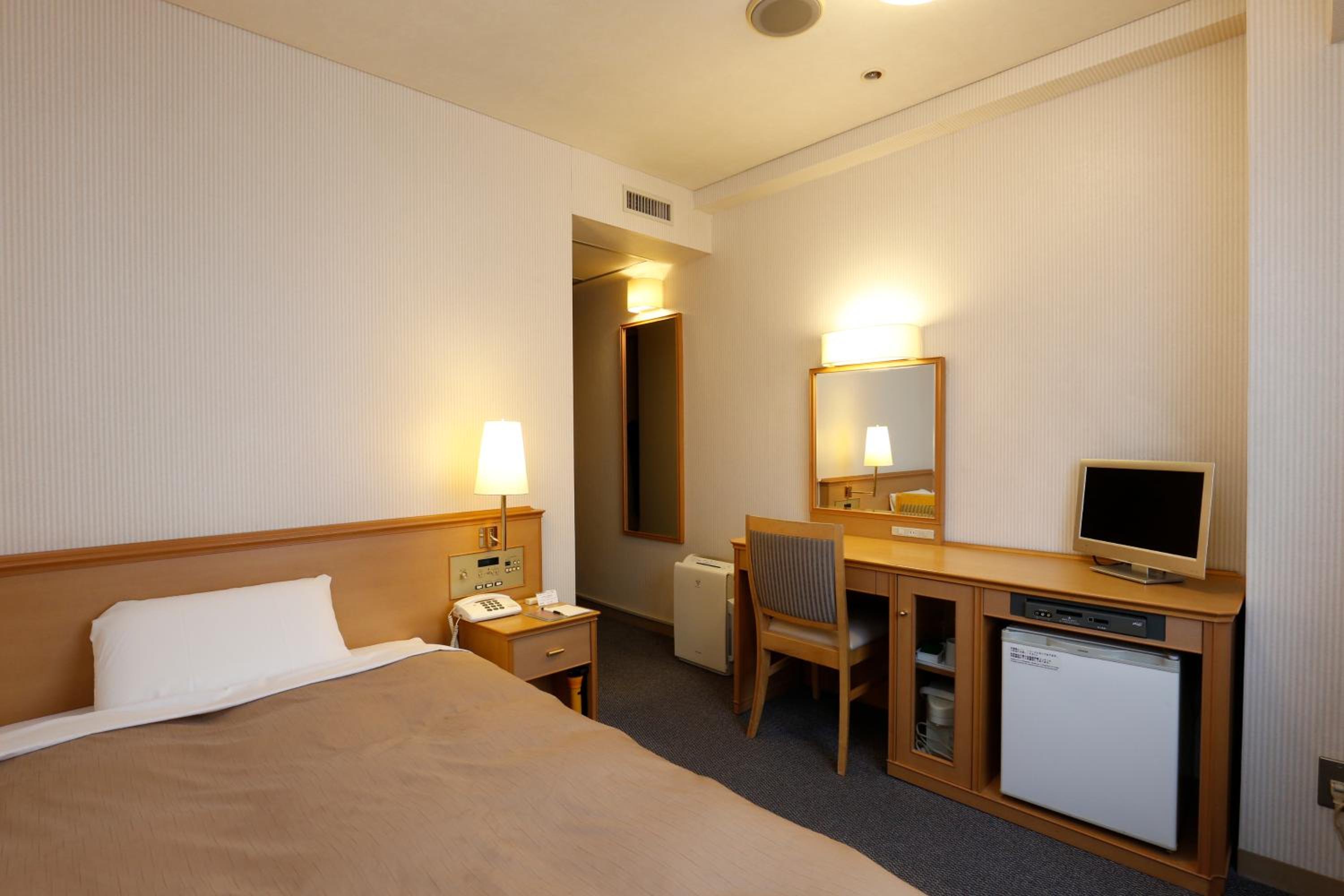 Room, Single, Smoking