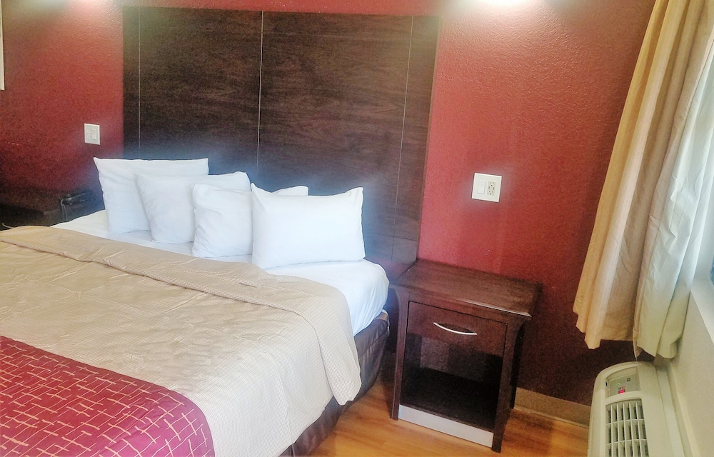 SUPERIOR, KING BED, SMOKING, ACCESSIBLE