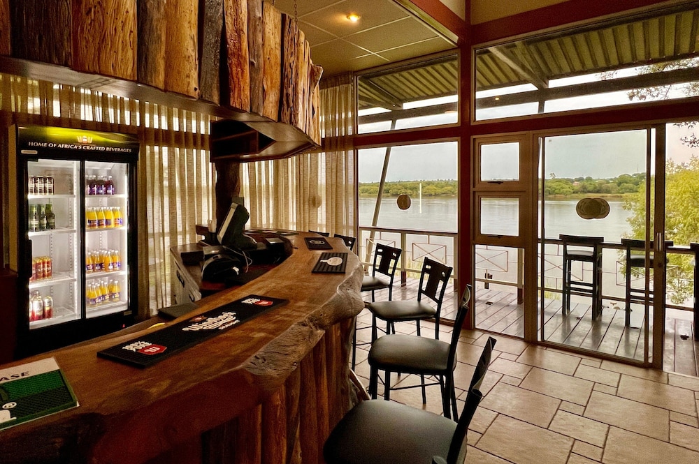 Protea Hotel By Marriott Zambezi River Lodge 13/22