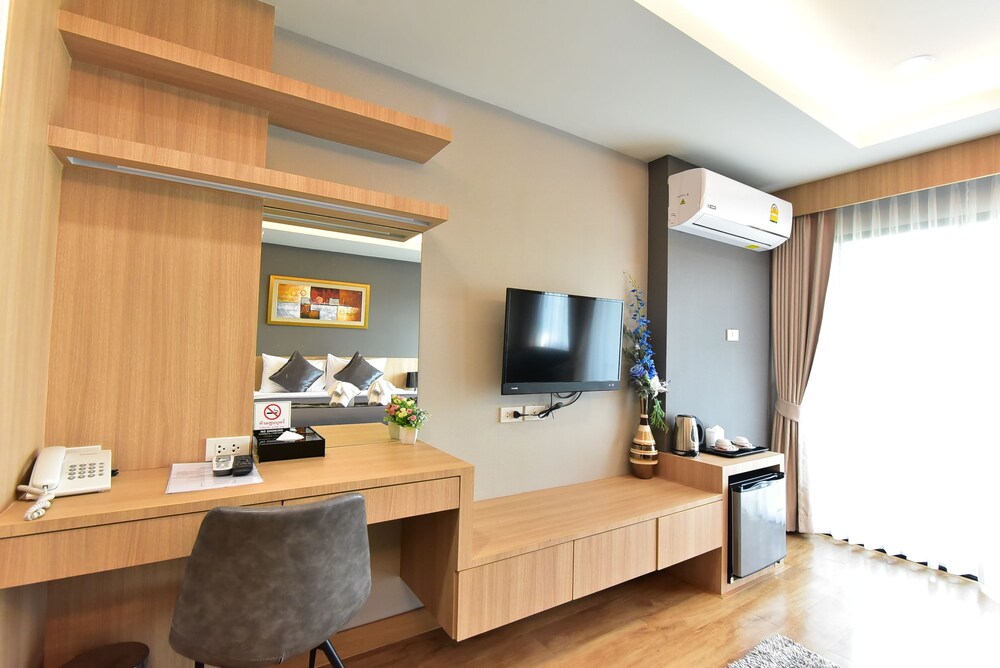 The U-Time Hotel 30/43