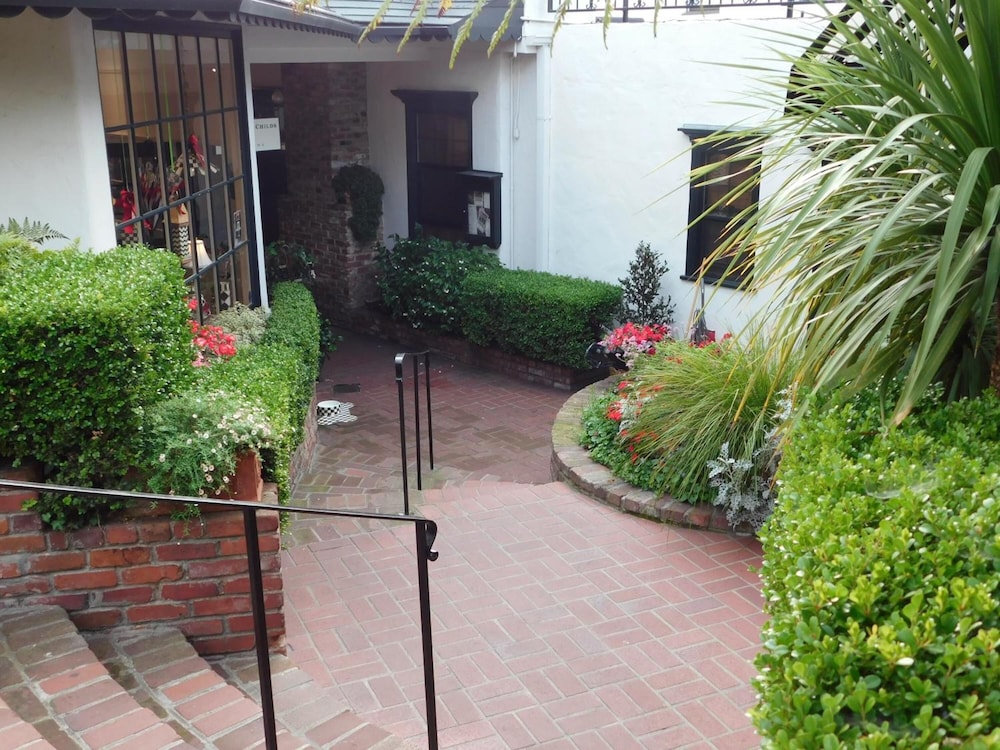 Pine Inn photo3