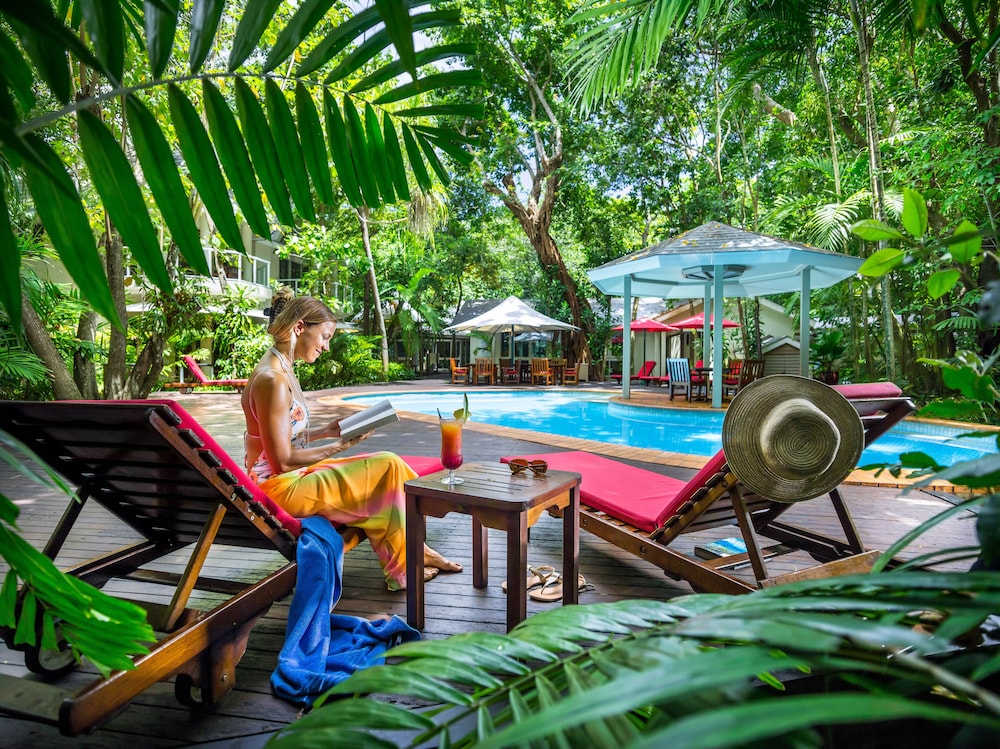 GREEN ISLAND RESORT 14/28