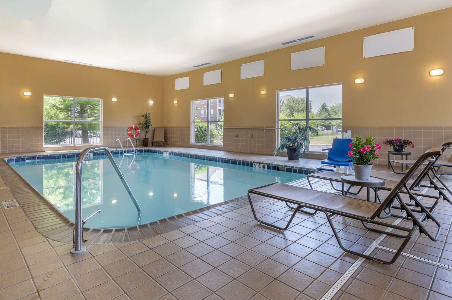Comfort Suites Urbana Champaign University Area 6/19