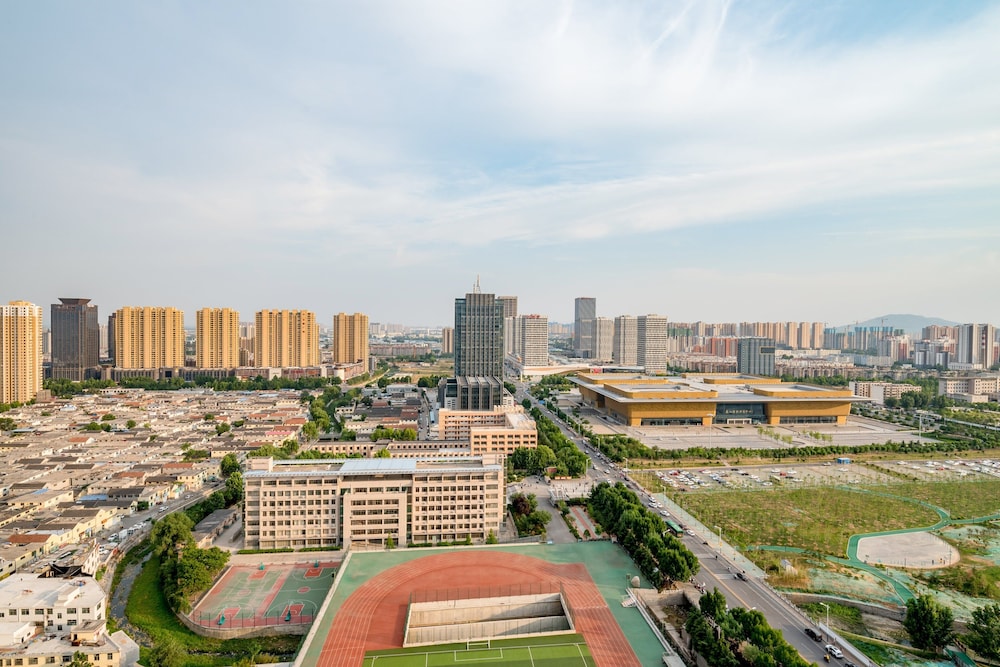 Holiday Inn Express Taian City Center 25/50