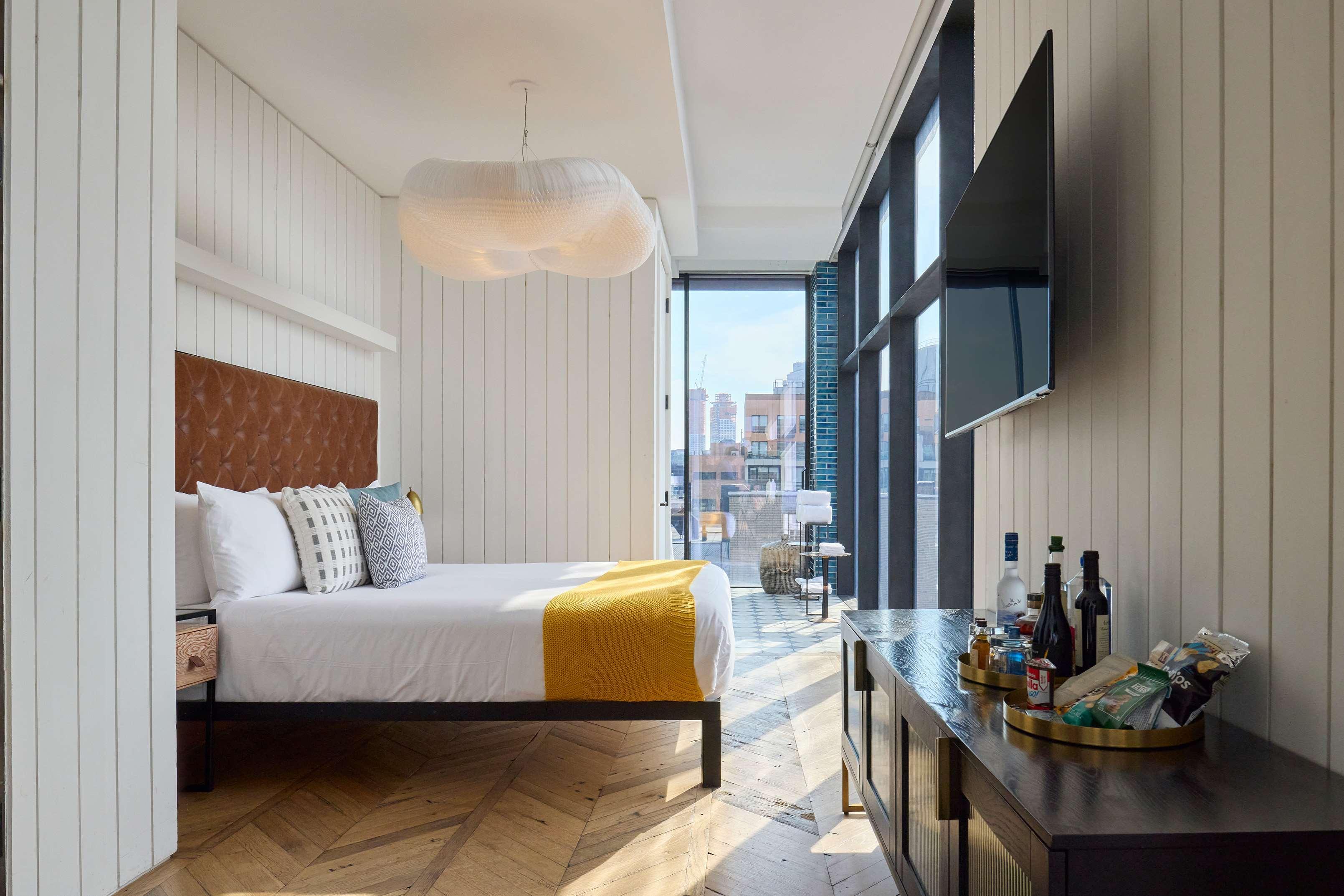 Skyline, Suite, Accessible