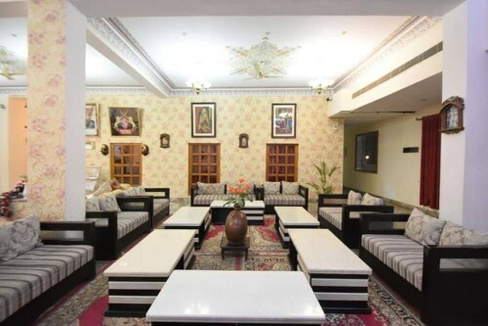 Hotel Satyam Palace 44/56