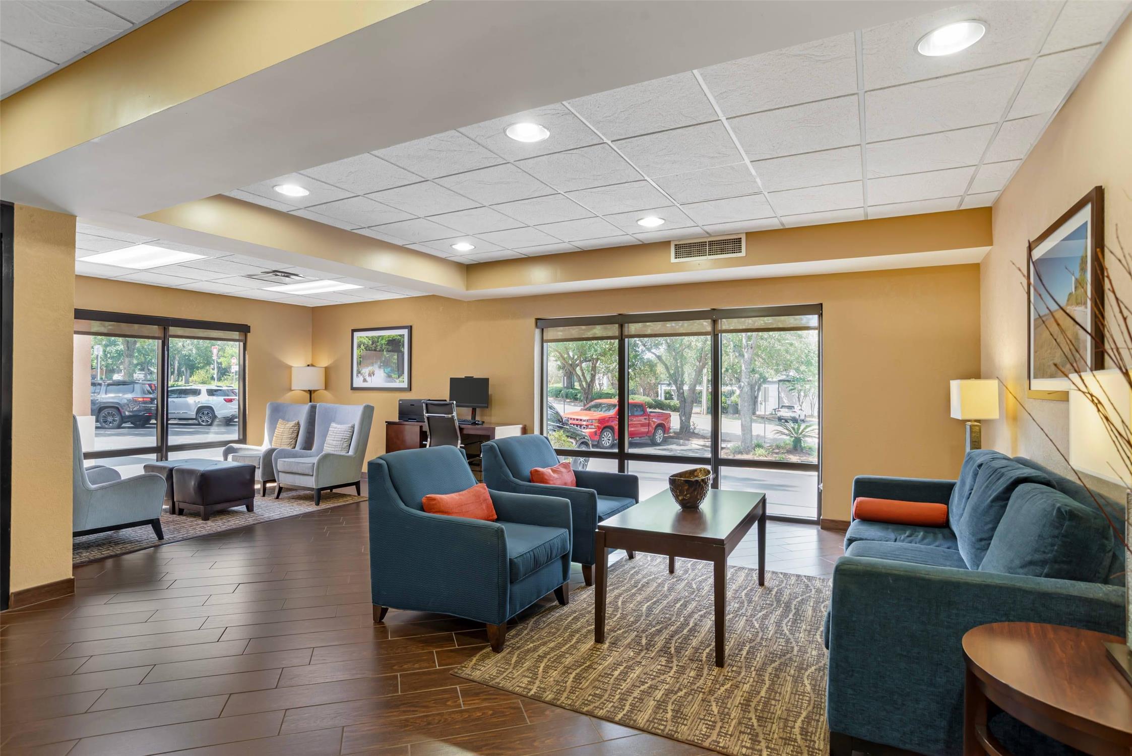 Comfort Suites Tallahassee Capitol - University Area 36/52