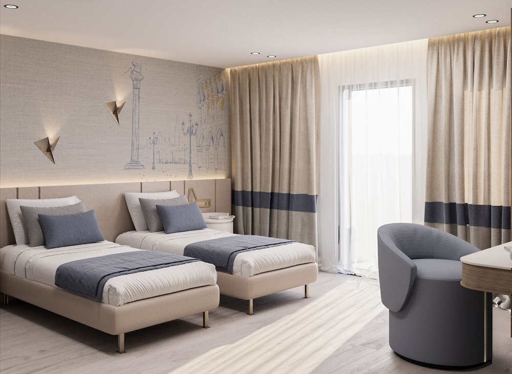 FAMILY SUITE GARDEN VIEW