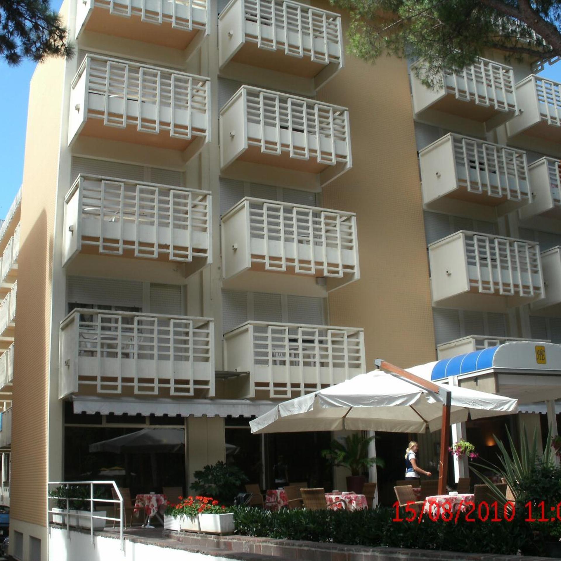 Hotel Eros 3/50