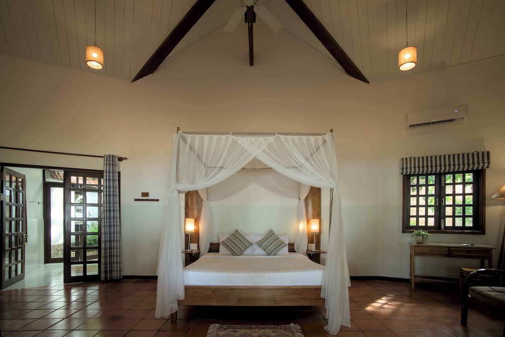 Cassia Cottage 17/55