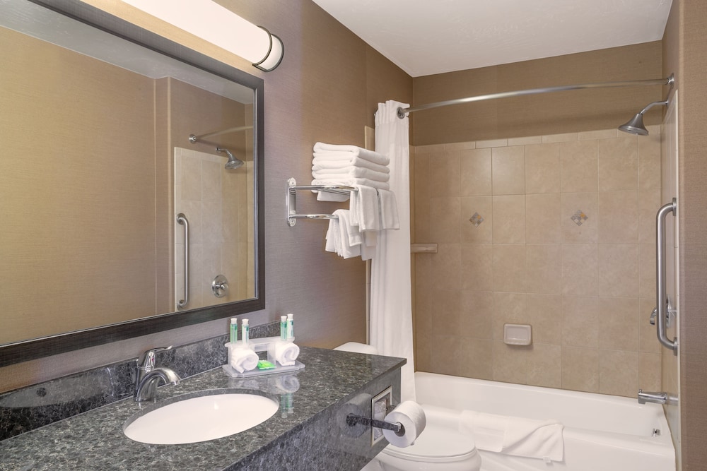 Holiday Inn Express Suites Moab 21/63