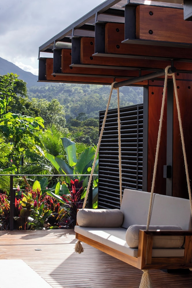 Arenal Manoa And Hot Springs 4/50