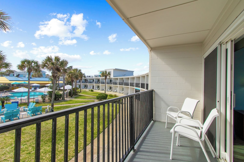 Seahorse Oceanfront Inn 4/50