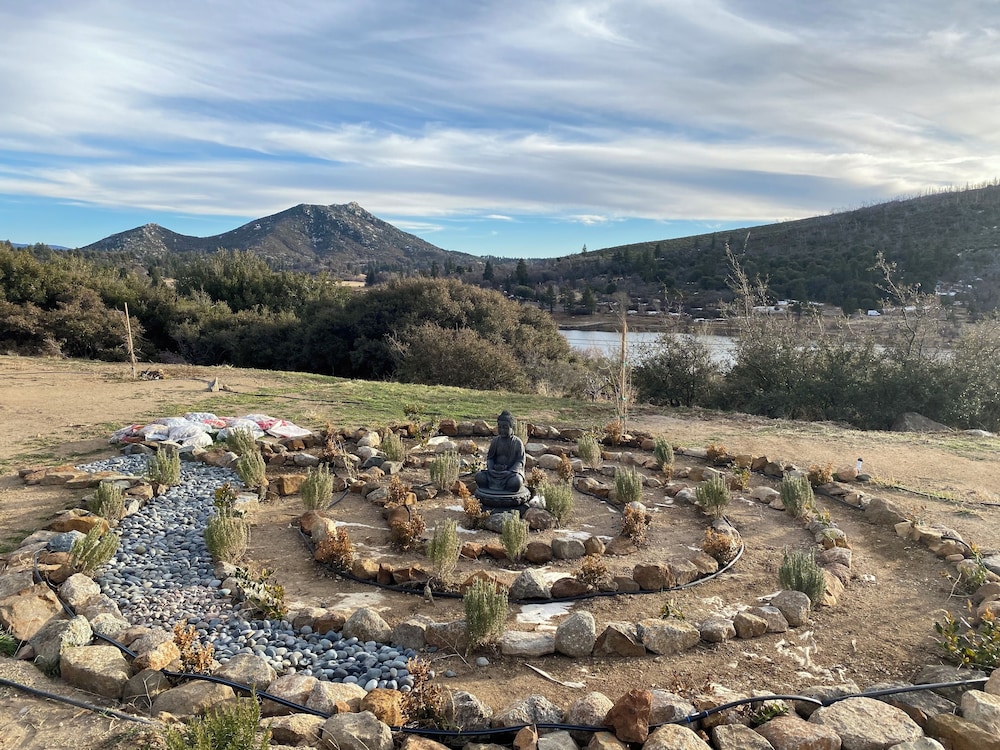 Quiet Mind Mountain Retreat 49/50