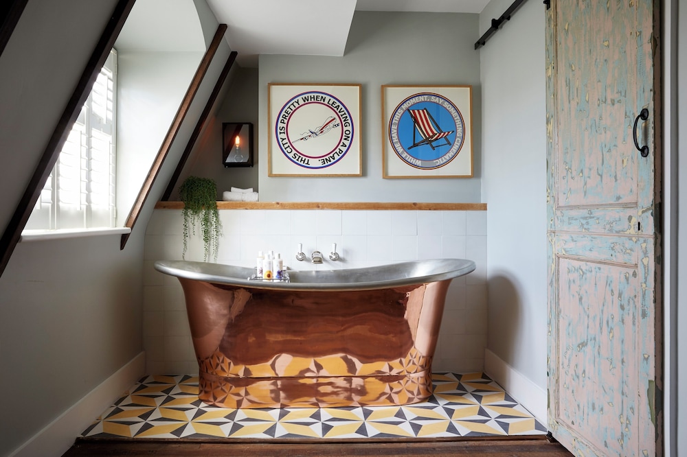 Artist Residence Brighton 3/50