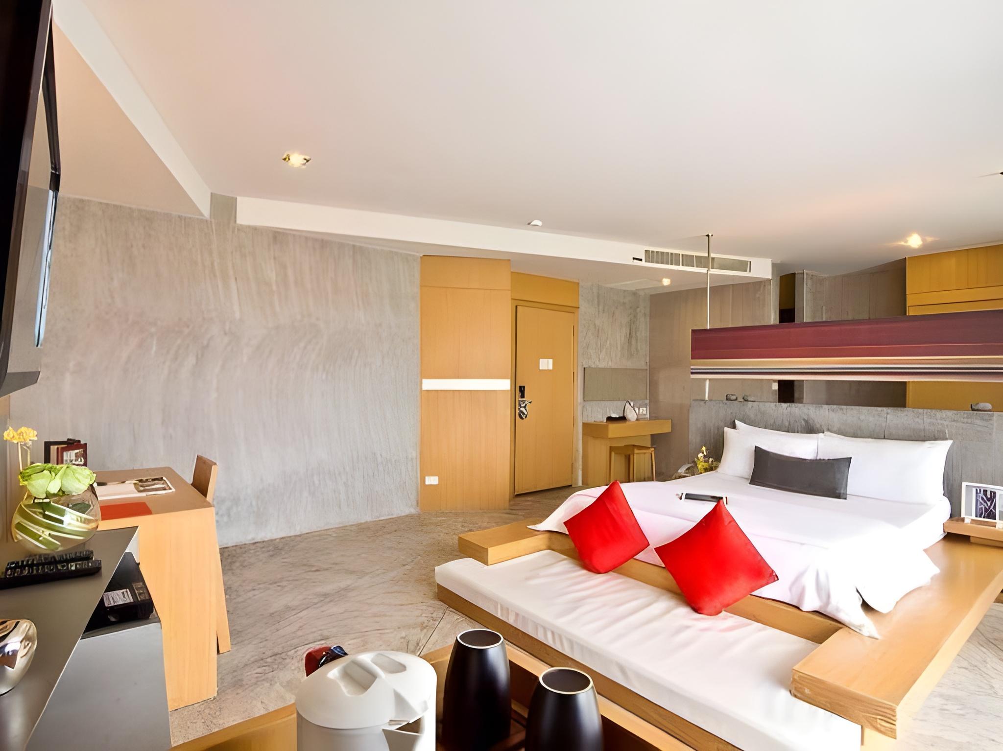 غرفة تنفيذية كبيرة بسرير كينج