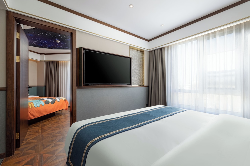 Nostalgia S Hotel (Beijing Fangshan Guangyangcheng Metro Station) 55/67