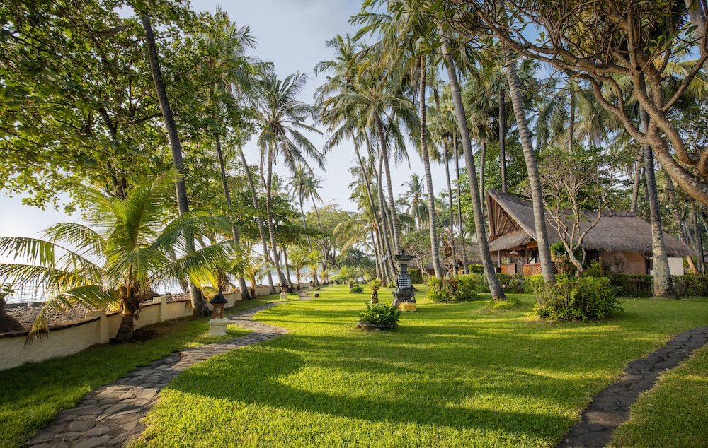 Alam Anda Ocean Front Resort And Spa 31/50