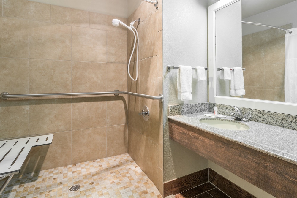 Quality Inn Cornelia GA 22/33