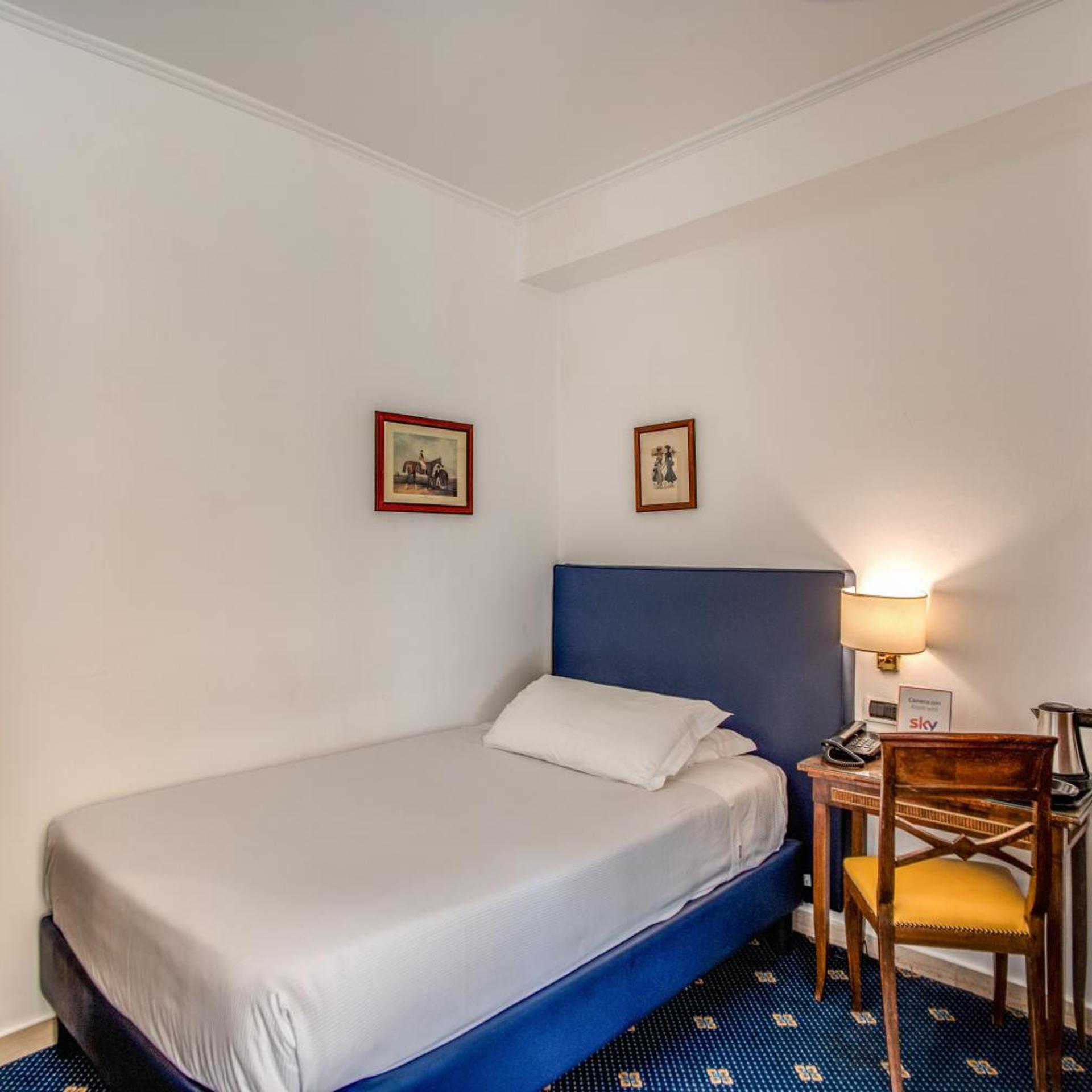 ROOM, SINGLE, DOUBLE BED