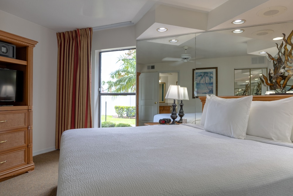 1 BEDROOM, SUITE