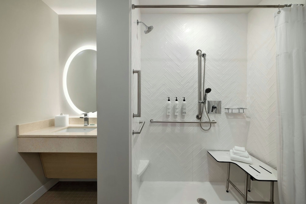 Towneplace Suites By Marriott Duluth 29/31