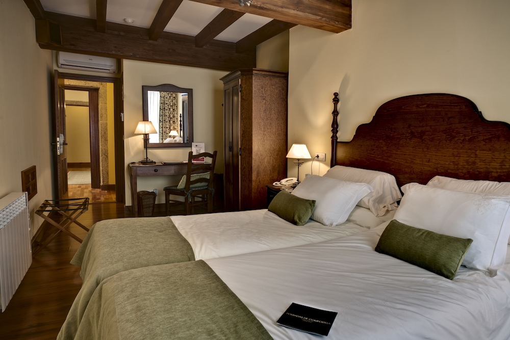 Hotel Airas Nunes 4/30