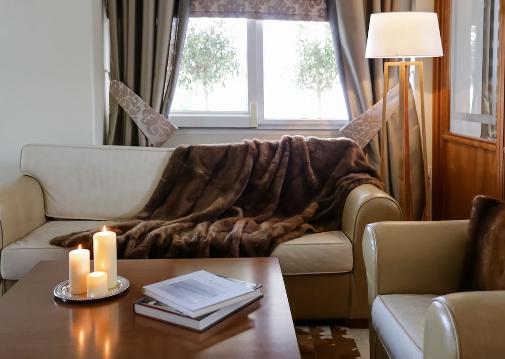 HOTEL CHLOE 36/50
