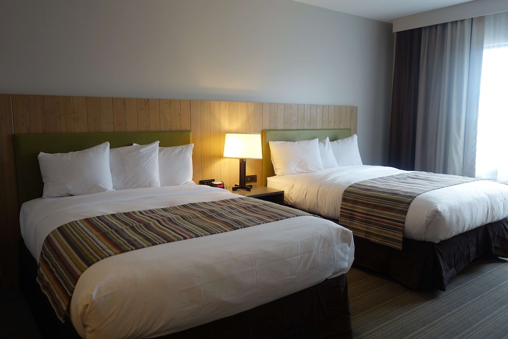 Country Inn and Suites By Radisson Belleville ON 19/49
