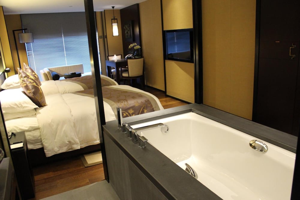 Gloria Plaza Hotel Dongsheng 18/42