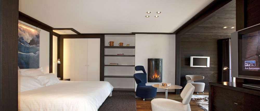 MONT BLANC, DELUXE, DOUBLE BED, MOUNTAIN VIEW