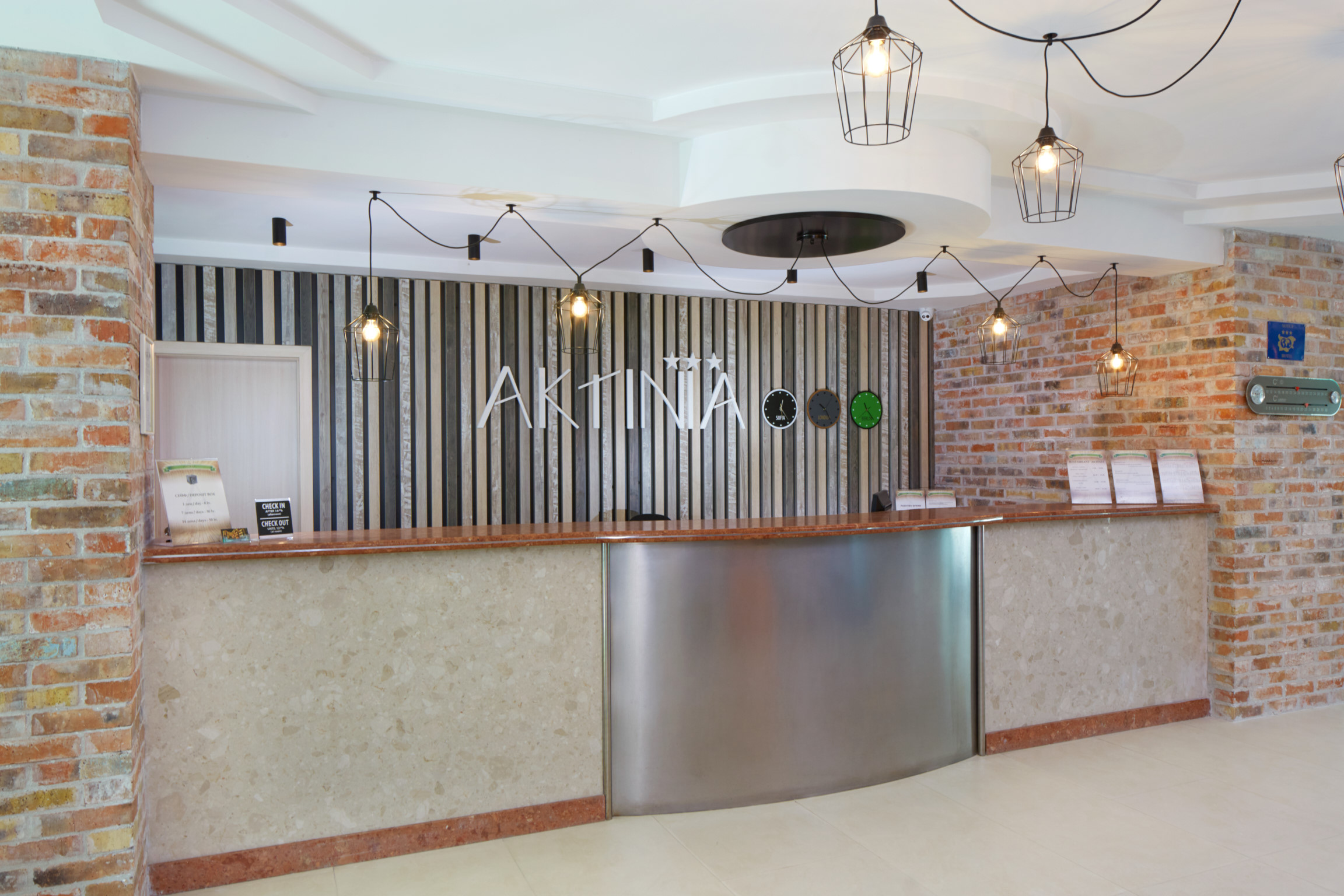 Aktinia Hotel 7/33