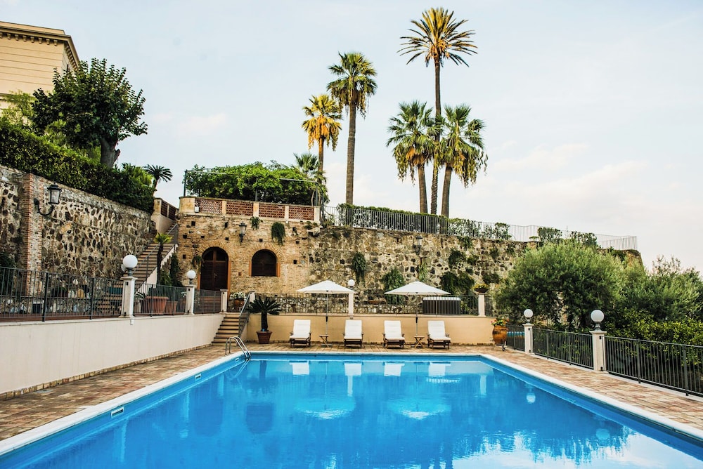 Villa Pulejo 45/48