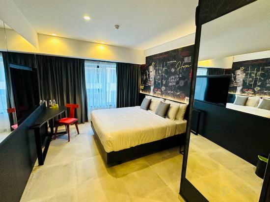 Superior, Queen Bed