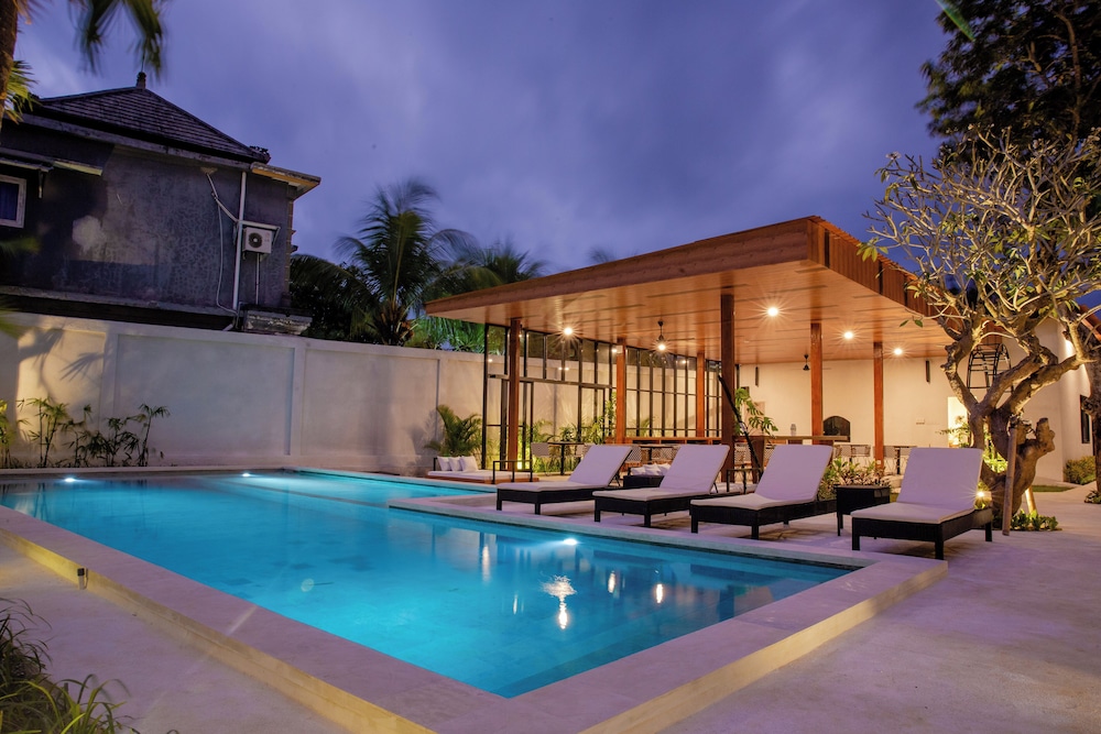 Ratan Hotel Uluwatu 4/50