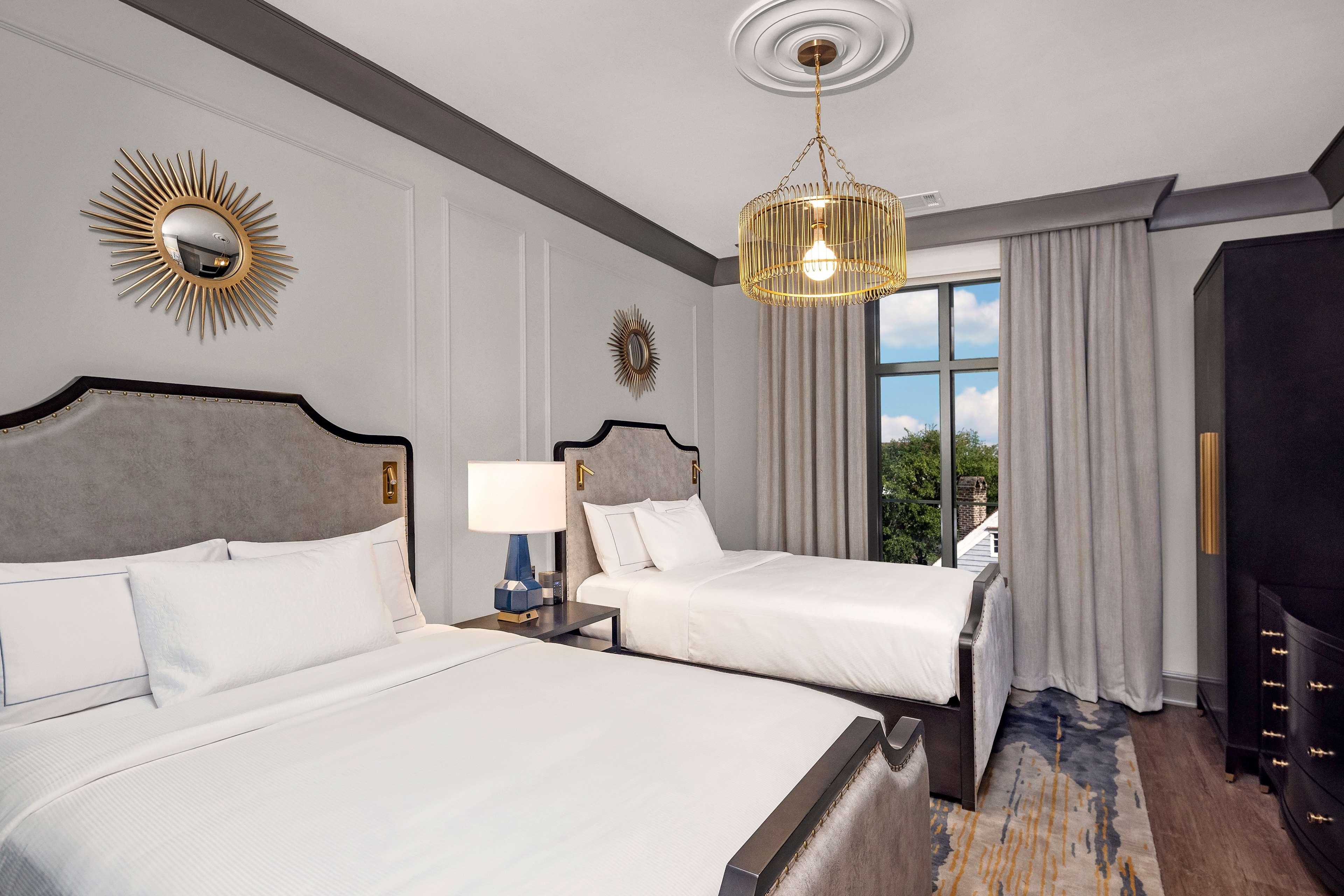 2 BEDROOMS, SUITE, KING BED, 2 QUEEN BEDS, ACCESSIBLE