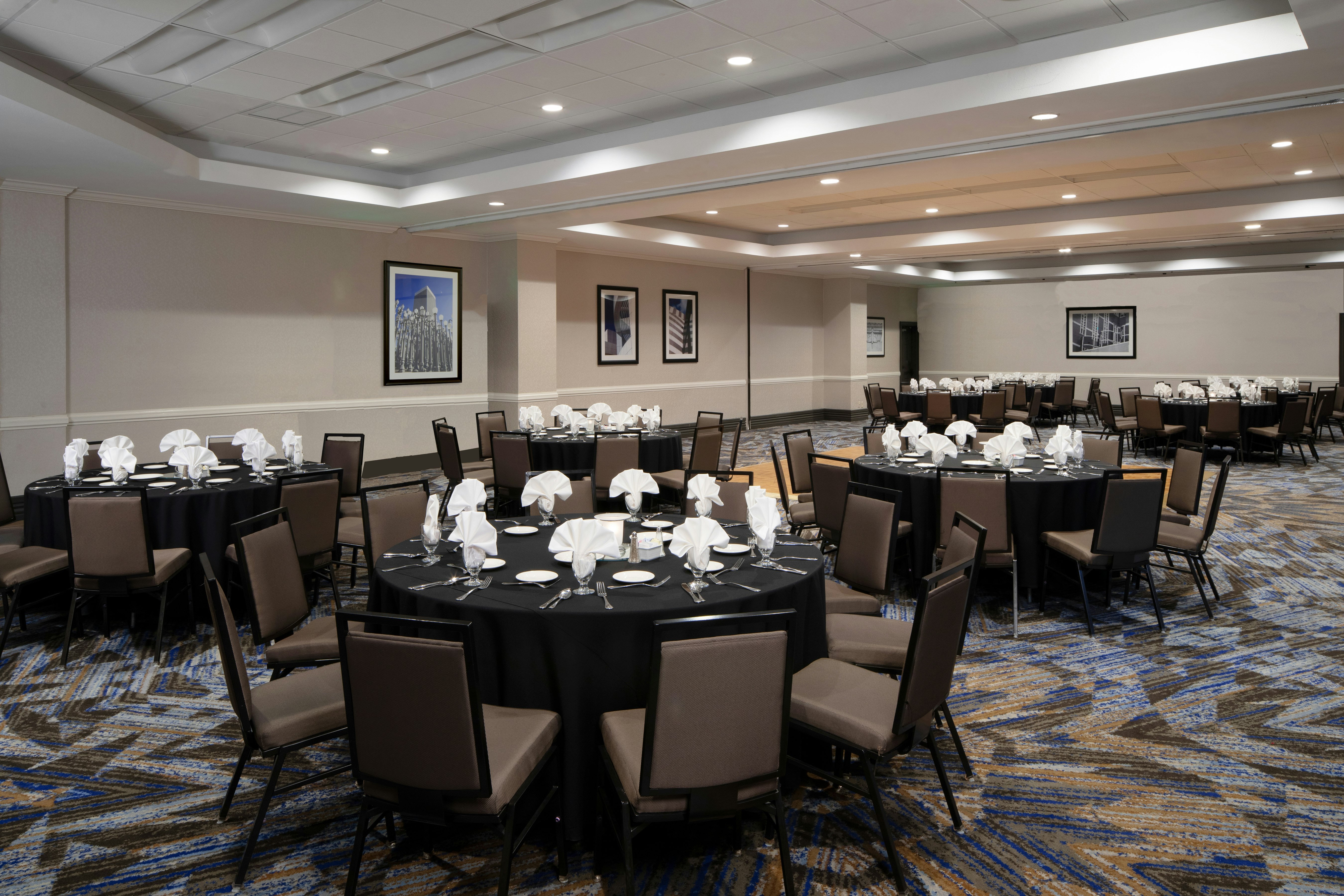 Embassy Suites by Hilton Los Angeles International Airport North 70/74
