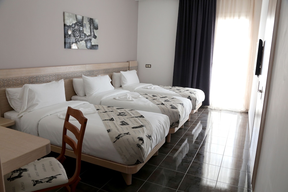 Hotel A44 16/52
