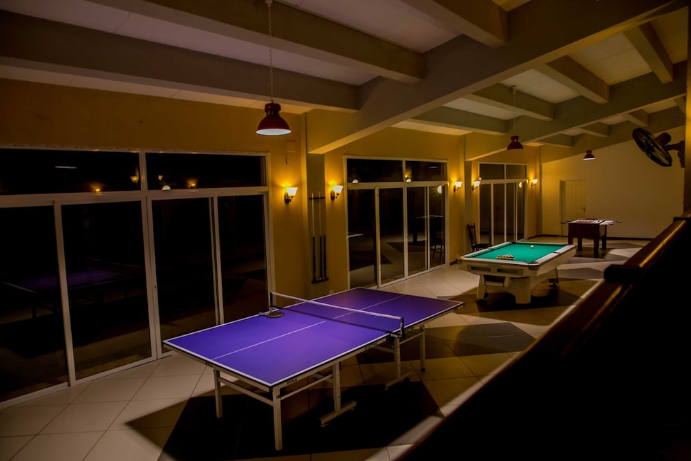 Tropic Gardens Hotel 11/22