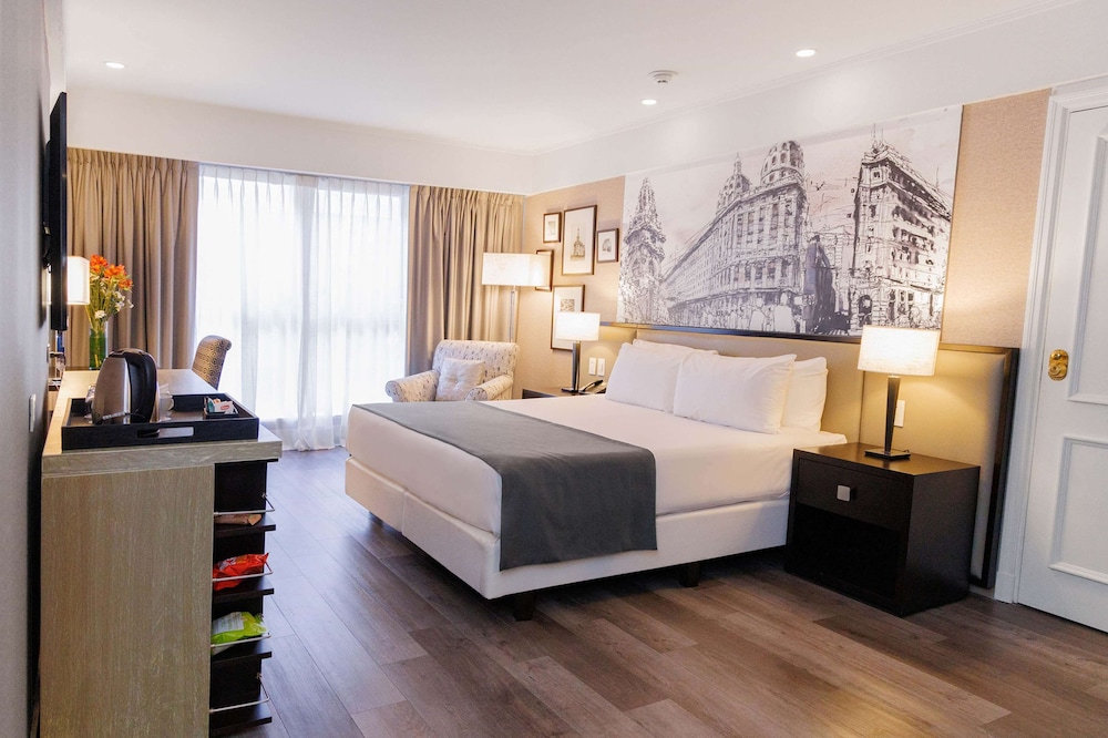 ROOM, KING BED, ACCESSIBLE