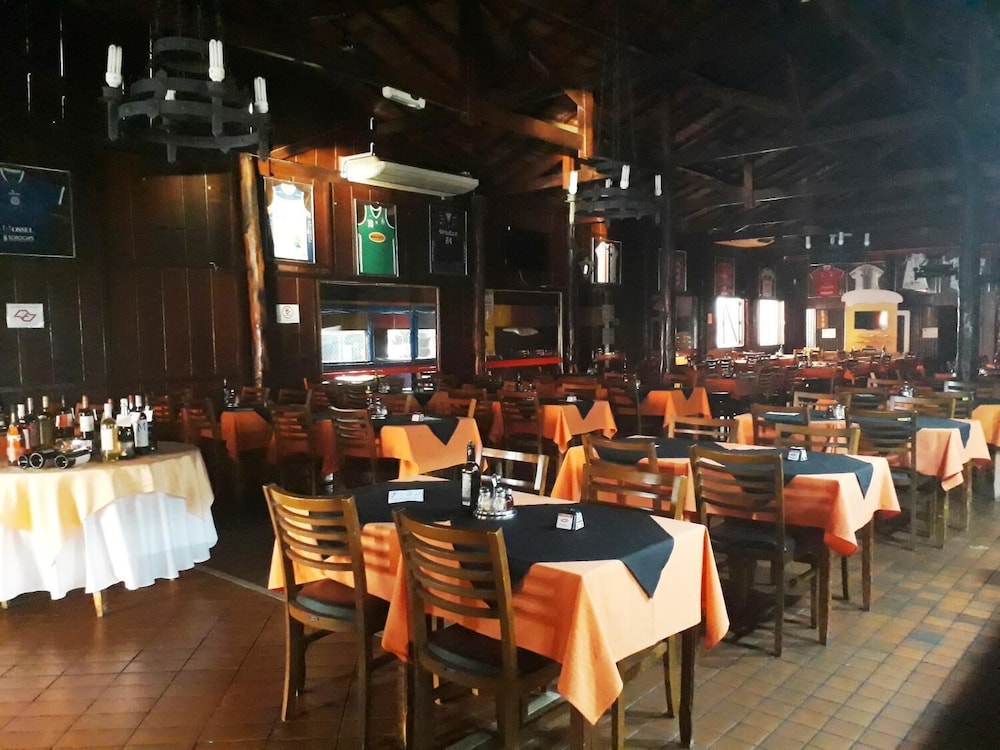 Cristal Palace Inn 26/40