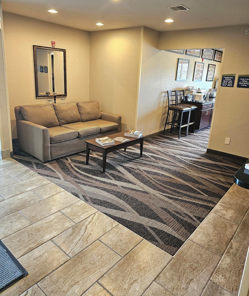 Cobblestone Inn & Suites - Clintonville 27/50