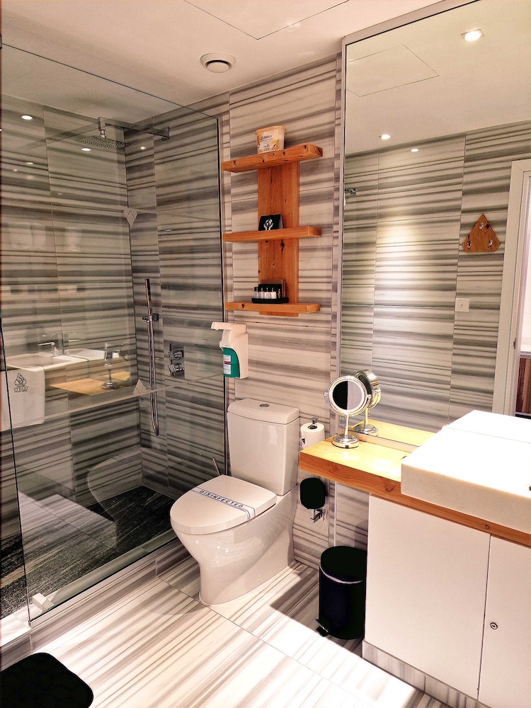 Room, Single, Double Bed, Inland View, No Balcony، The Ciao Stelio Deluxe Hotel - Adults Only 8/10