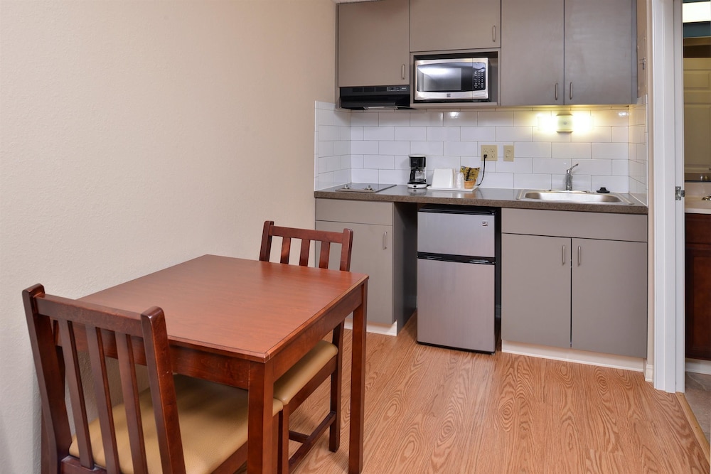 Americas Best Value Inn St. Clairsville/Wheeling 34/39