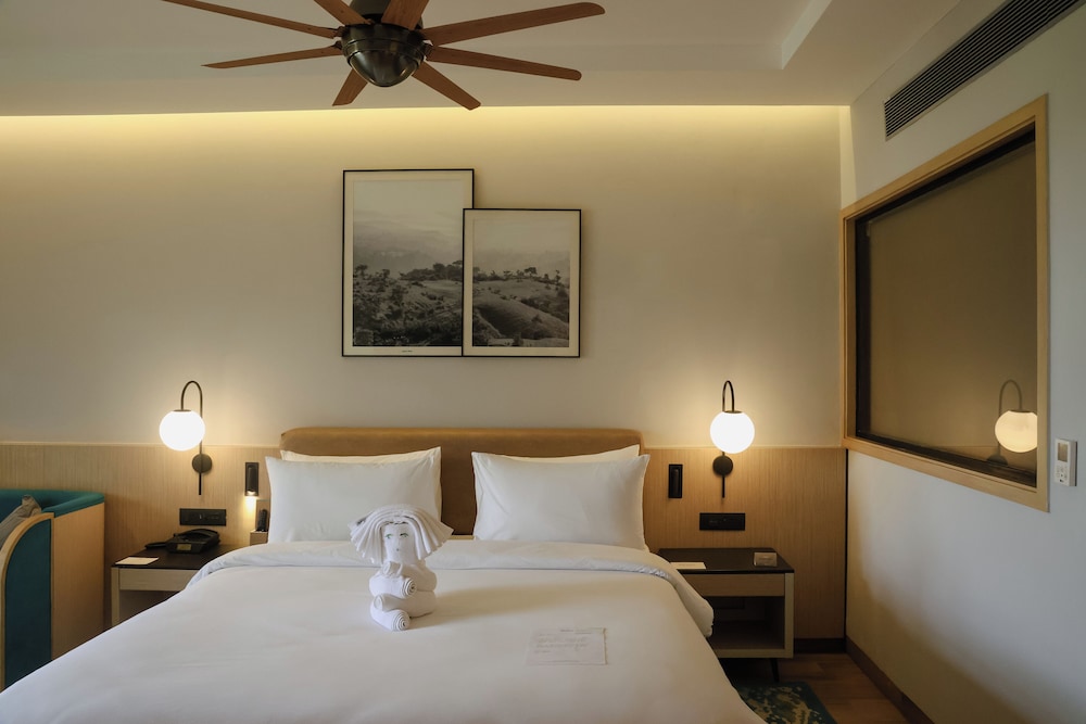 Radisson Resort Hatgad Saputara 26/74