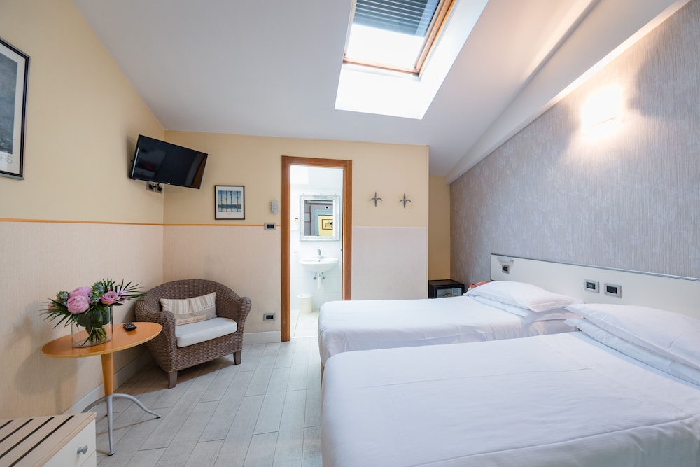Albergo Centrale Bologna 23/79