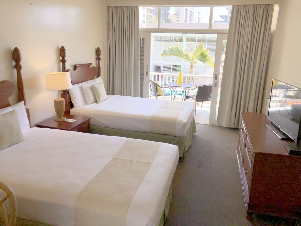 Waikiki Heritage Hotel 20/50