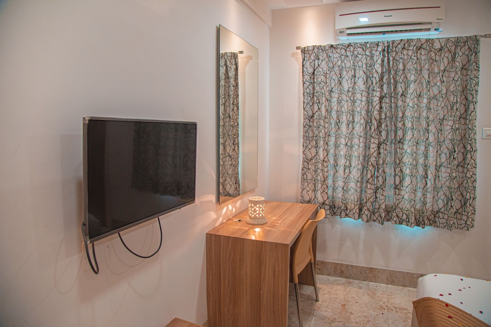 The Avenue Suites 38/49