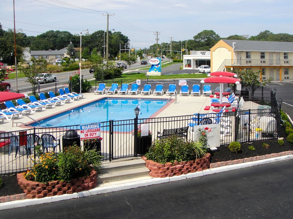 Econo Lodge Somers Point 22/23